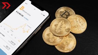 Trump impulsa la IA y criptomonedas con una orden ejecutiva que elimina barreras y prioriza el liderazgo de EE. UU.