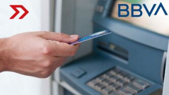 A través de un comunicado, BBVA desmintió los señalamientos de un posible aumento en el cobro de sus servicios financieros.